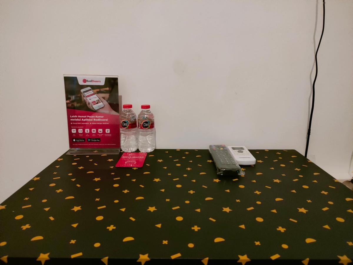 Reddoorz At Sukomanunggal سورابايا المظهر الخارجي الصورة