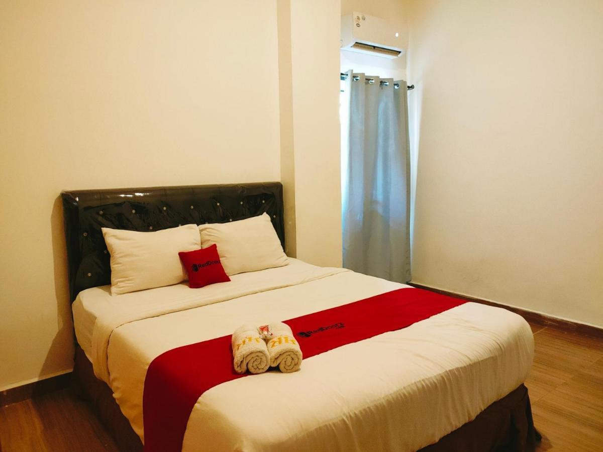 Reddoorz At Sukomanunggal سورابايا المظهر الخارجي الصورة